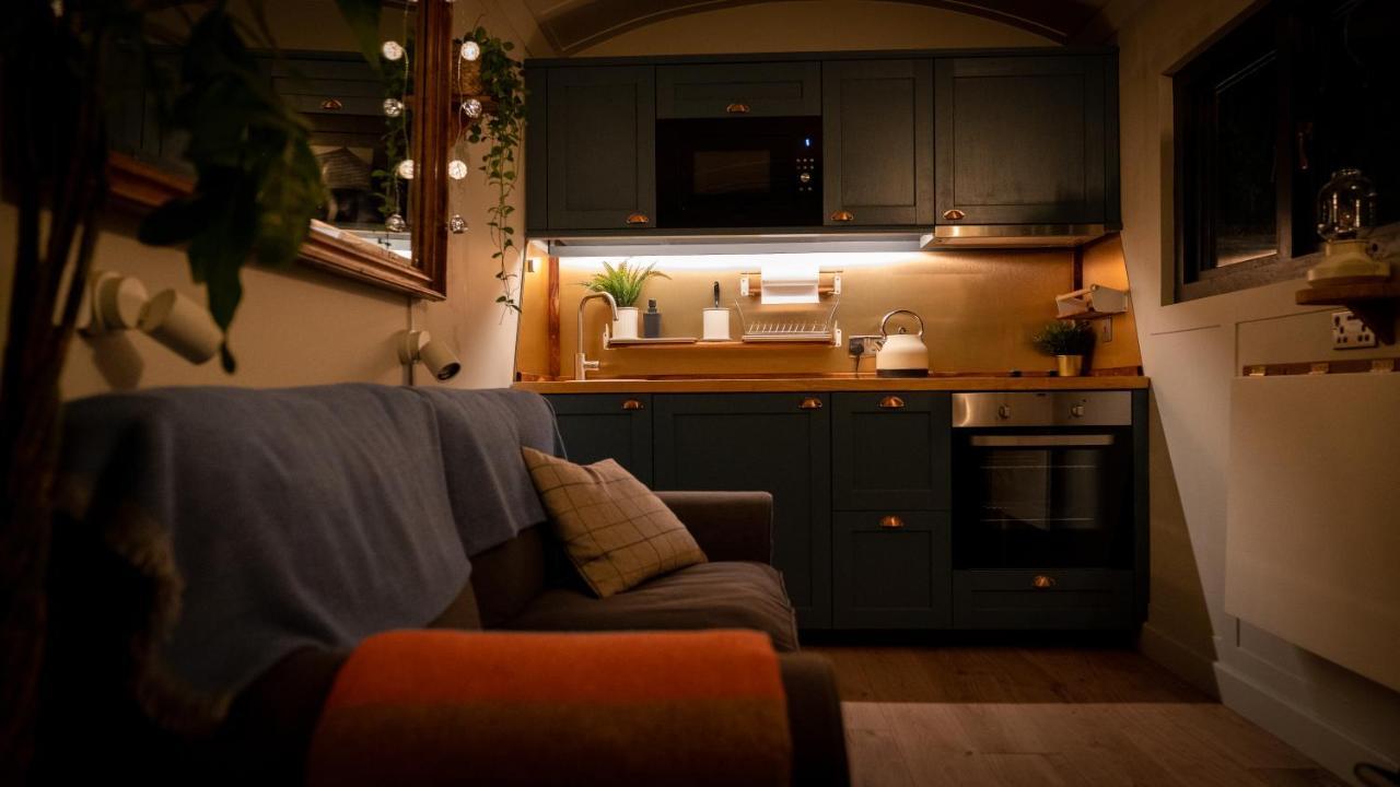 Cosy Double Shepherds Hut In Beautiful Wicklow With Underfloor Heating Throughout Rathnew 외부 사진