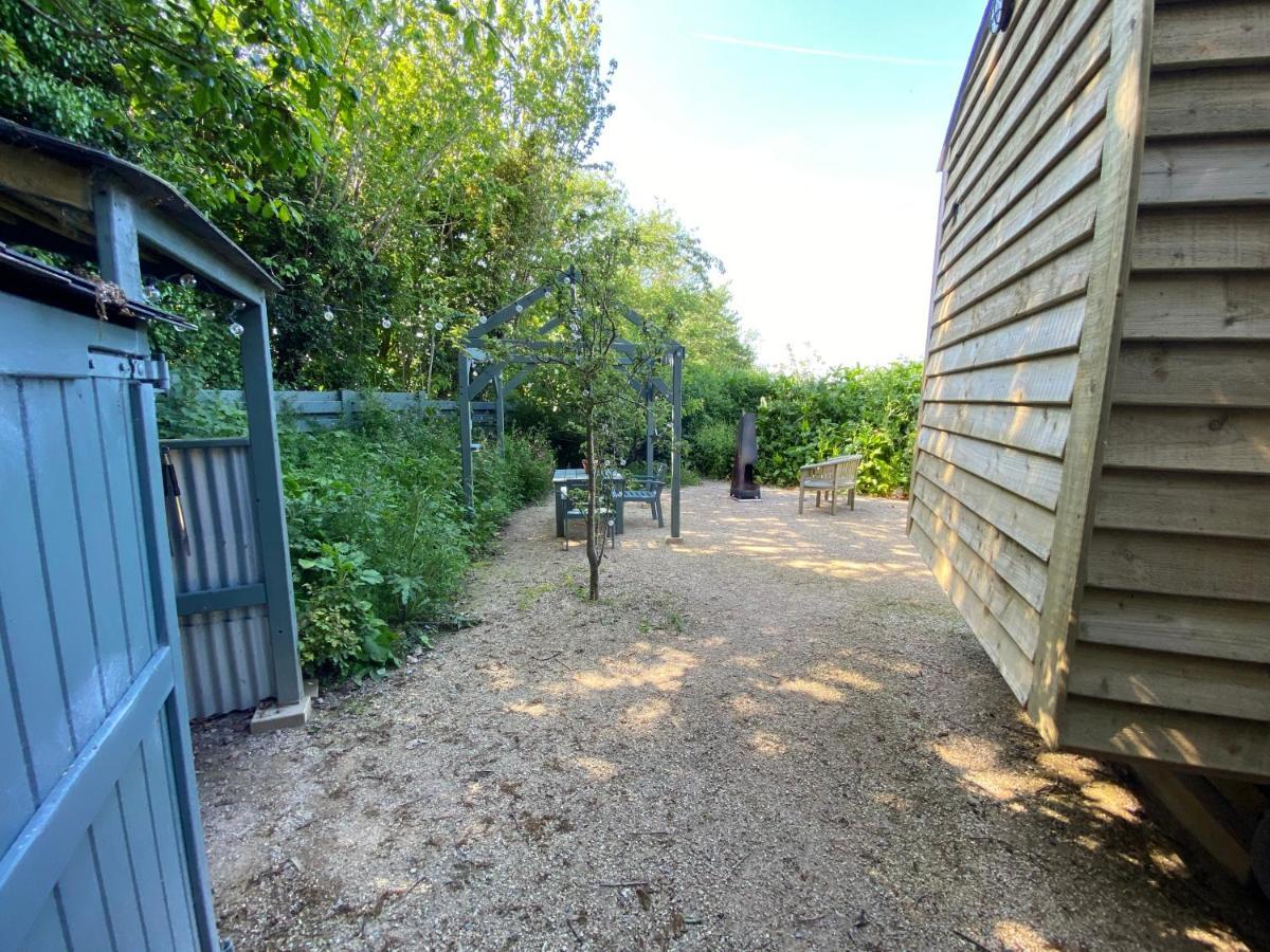 Cosy Double Shepherds Hut In Beautiful Wicklow With Underfloor Heating Throughout Rathnew 외부 사진